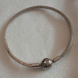 Pandora Moments mesh (has a flaw) bracelet ALE 925